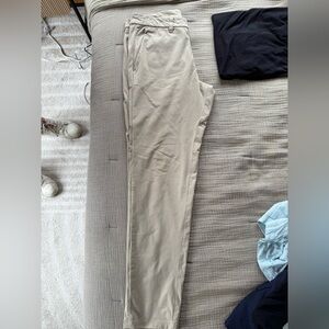 Lululemon Men's Commission Pant (Tan)